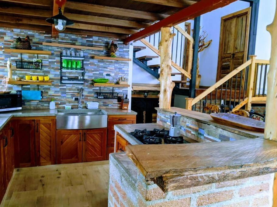 El Encanto Mountain Cabin Саленто Екстериор снимка