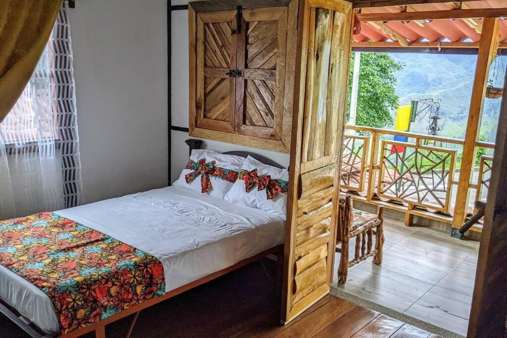 El Encanto Mountain Cabin Саленто Екстериор снимка