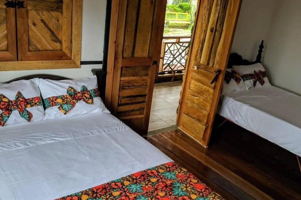 El Encanto Mountain Cabin Саленто Екстериор снимка