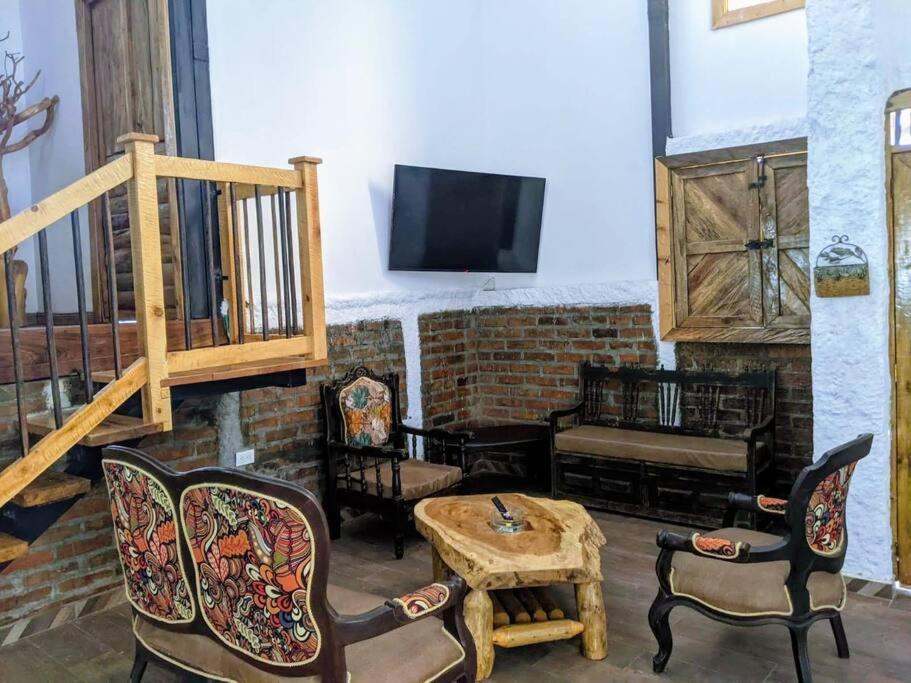 El Encanto Mountain Cabin Саленто Екстериор снимка